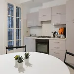 Sotto Casa C'e Mentre Dentro Abita Bukowski Apartamento Trieste