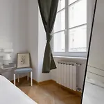 Appartement Sotto Casa C'e Mentre Dentro Abita Bukowski